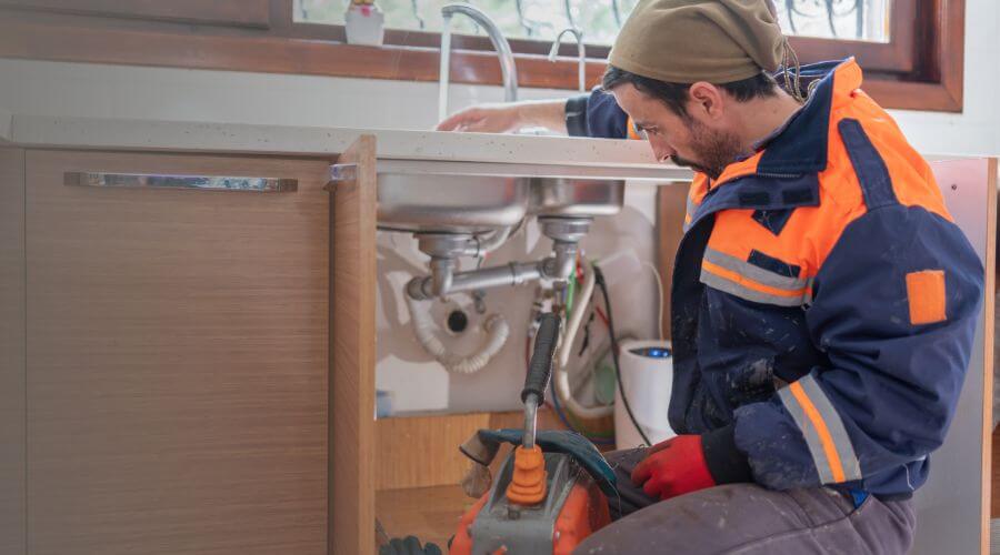 Expert burst pipe repair services in Salem, IN